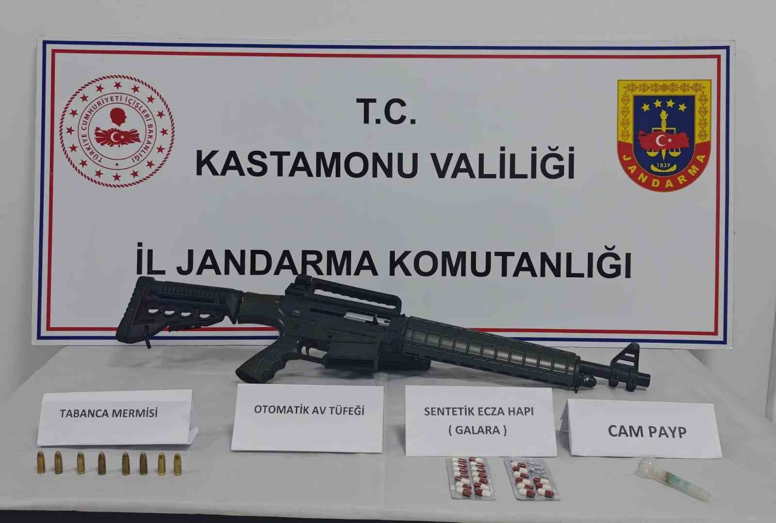 KASTAMONU’NUN ARAÇ VE SEYDİLER İLÇESİNDE JANDARMA EKİPLERİ TARAFINDAN SENTETİK ECZA