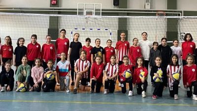 KÖRFEZ BELEDİYESİ SPOR AKADEMİSİ ÜCRETSİZ VOLEYBOL VE BASKETBOL OKULLARI BÜYÜK