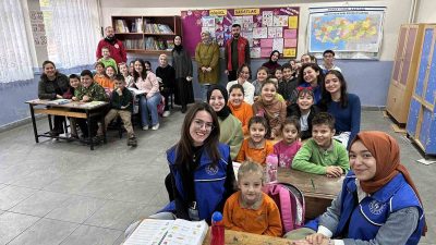 DÜZCE ÜNİVERSİTESİ ECZACILIK TOPLULUĞU ECZA DOLABI OLMAYAN KÖY OKULU KALMASIN