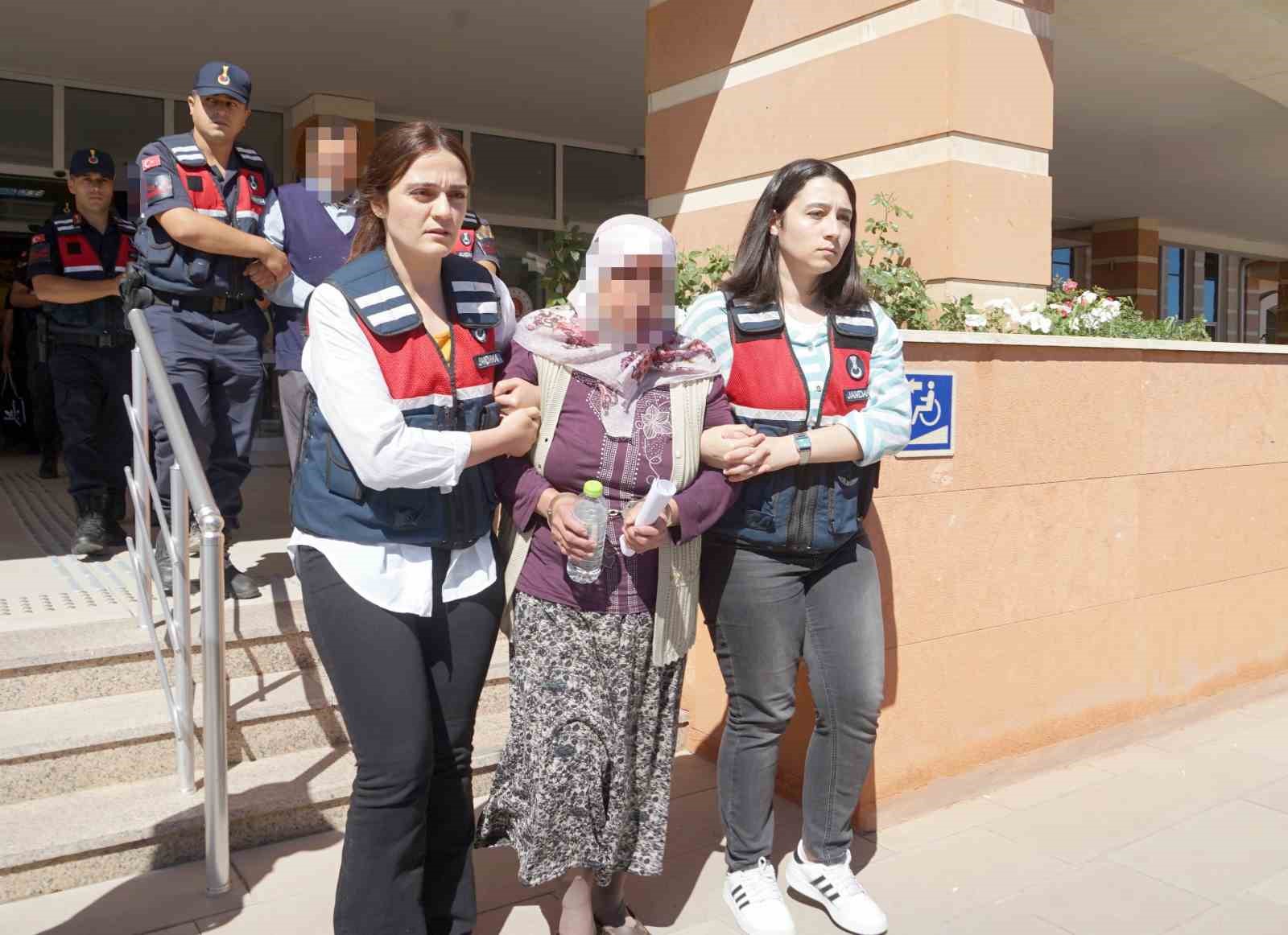 DURUŞMAYA TUTUKLU SANIKLAR BEHİCE Ç. İLE EŞİ BAYRAM Ç. VE