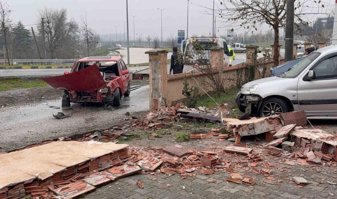 DÜZCE'DE KAYGANLAŞAN YOLDA KONTROLDEN