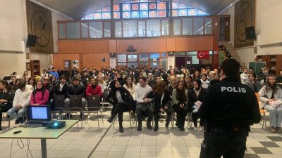 DÜZCE EMNİYET MÜDÜRLÜĞÜNE BAĞLI EKİPLER, KAYNAŞLI MESLEK YÜKSEK OKULUNDA EĞİTİM