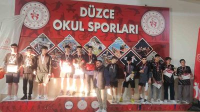 DÜZCE’DE OKUL SPORLARI MASA TENİSİ GENÇLER-YILDIZLAR MÜSABAKALARINA TOPLAM 44 TAKIM