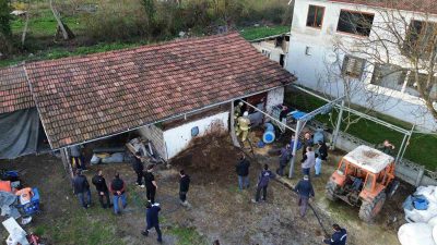 DÜZCE’DE SAMANLIKTA ÇIKAN YANGINA ZAMANINDA MÜDAHALE EDEN İTFAİYE EKİPLERİ 3