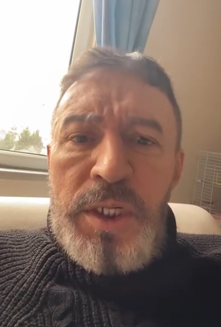 ÜNLÜ SANATÇI MUSTAFA TOPALOĞLU, GMG KASTAMONUSPOR’A 100 BİN LİRA BAĞIŞTA