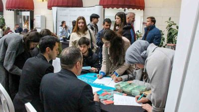 SUBÜ TURİZM FAKÜLTESİ EV SAHİPLİĞİNDE İŞ DÜNYASI VE ÖĞRENCİLERİ BİR