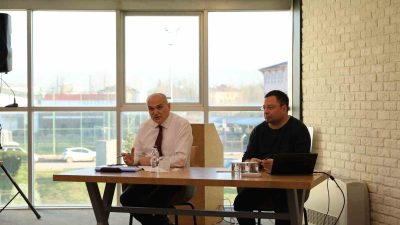 DÜZCE BELEDİYE BAŞKANI DR. FARUK ÖZLÜ, 2025 YILININ İLK TOPLANTISINI