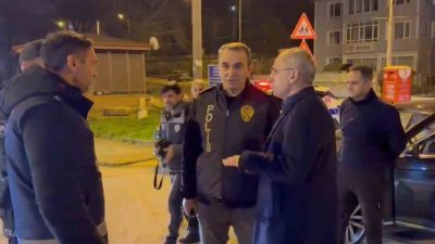 DÜZCE’NİN AKÇAKOCA İLÇESİNDE 73 POLİSİN KATILDIĞI HUZUR UYGULAMASINDA ARAÇLAR TEK