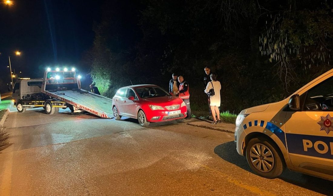 SAKARYA’NIN KARASU İLÇESİNDE POLİS DENETİMİNİ GÖRE KADIN SÜRÜCÜ, GİRDİĞİ TERS