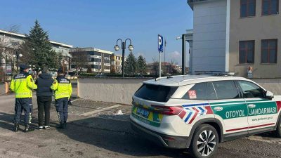 DÜZCE İL JANDARMA ALAY KOMUTANLIĞINA BAĞLI EKİPLER ANADOLU OTOYOLU ÜZERİNDE