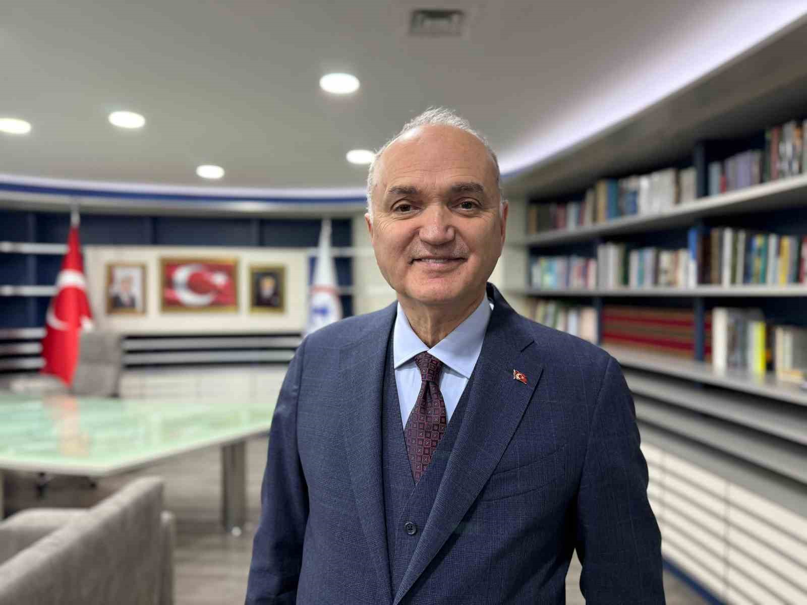 DÜZCE BELEDİYE BAŞKANI DR. FARUK ÖZLÜ, GEÇTİĞİMİZ GÜNLERDE SOSYAL MEDYA