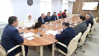 DÜZCE İL TARIM VE ORMAN MÜDÜRLÜĞÜ'NDE GERÇEKLEŞTİRİLEN TOPLANTIDA, VALİ SELÇUK