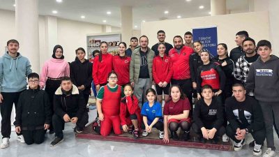 DÜZCE’DE GENÇLER VE BÜYÜKLER TÜRKİYE ŞAMPİYONASI İÇİN İL SEÇMESİ YAPILDI.