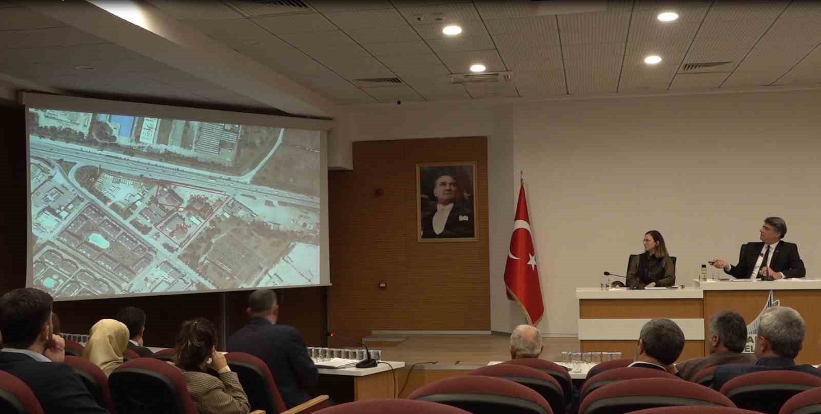 KARTEPE BELEDİYESİ'NİN OCAK AYI OLAĞAN MECLİS TOPLANTISINDA, İLÇEYE YAPILMASI PLANLANAN