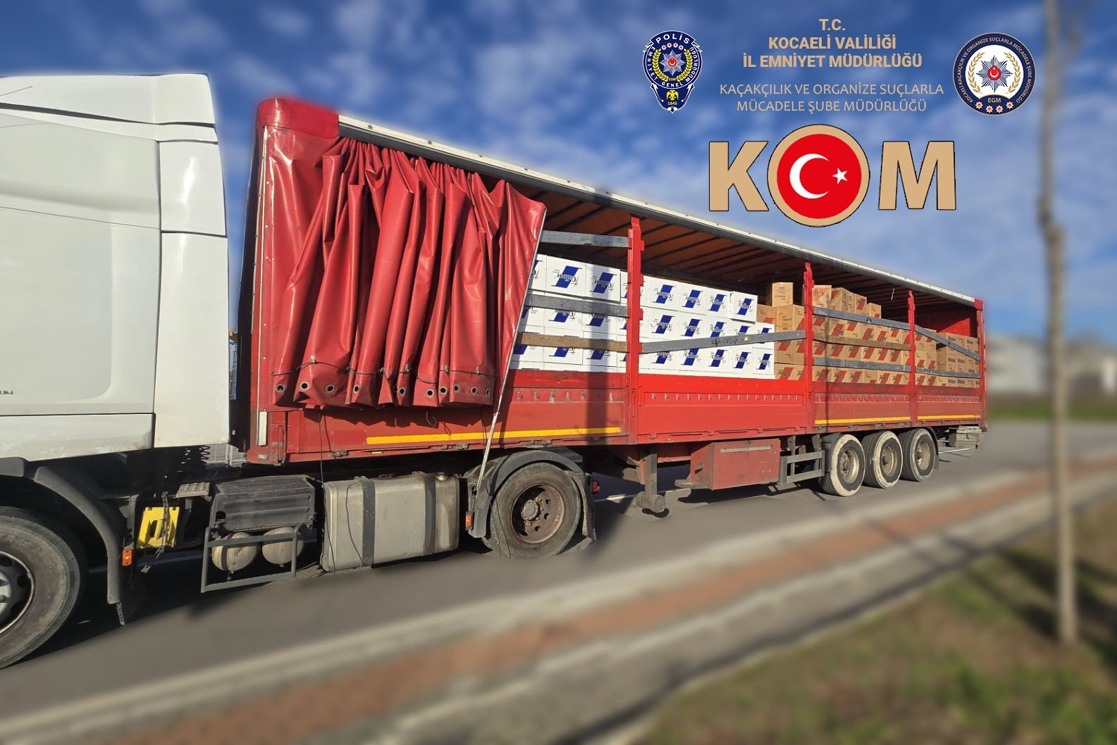 KOCAELİ'DE POLİS EKİPLERİNCE TIRDA YAPILAN ARAMADA 9 MİLYON 780 BİN