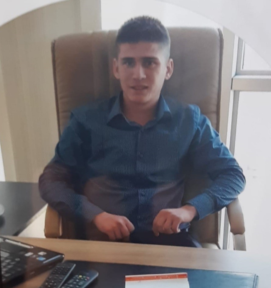 KOCAELİ’NİN KÖRFEZ İLÇESİNDE BULUNAN MAHALLENİN AĞAÇLIK ALANINDA HAREKETSİZ YATAN ŞAHIS