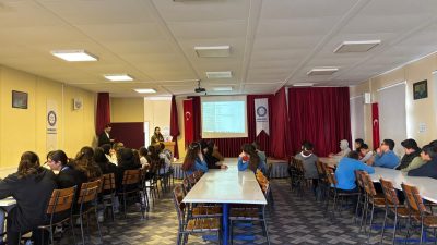 KASTAMONU’DA MERKEZ DURUÇAY ORTAOKULU’NDA “DİJİTAL OKURYAZARLIK VE SİBER ZORBALIK EĞİTİMİ”