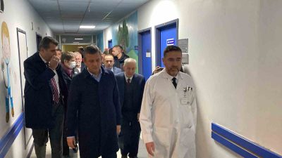 BOLU KARTALKAYA'DAKİ OTELDE ÇIKAN YANGINDA YARALANANLARI TEDAVİ GÖRDÜKLERİ HASTANEDE ZİYARET