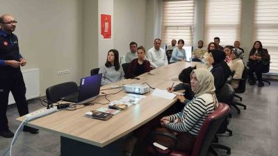 AKÇAKOCA İLÇE SAĞLIK MÜDÜRLÜĞÜ, EĞİTİM BİRİMİ TARAFINDAN ORGANİZE EDİLEN, KİMYASAL,