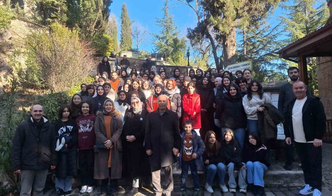 OSMANLI DEVLETİ'NİN MANEVİ KURUCUSU ŞEYH EDEBALİ'NİN TÜRBESİ YARIYIL TATİLİNİN BAŞLAMASIYLA