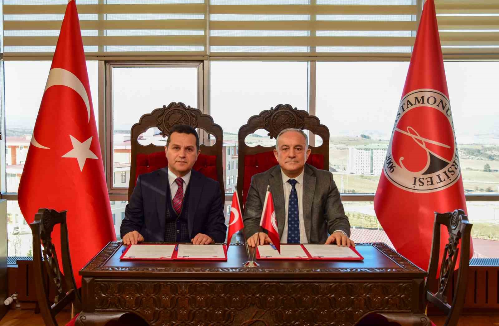 TÜRKİYE-AZERBAYCAN ÜNİVERSİTESİ İLE KASTAMONU ÜNİVERSİTESİ ARASINDA İMZALANAN İŞBİRLİĞİ PROTOKOLÜYLE EĞİTİM,