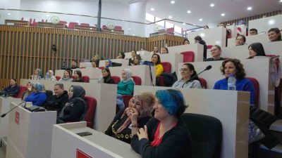 BOLU BELEDİYESİ’NİN 75 ÇAĞRI MERKEZİ PERSONELİNE KRİZ YÖNETİMİ, İNİSİYATİF, VE