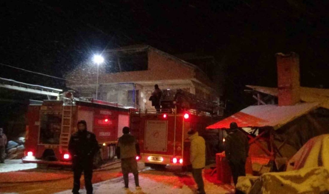 Bolu’nun Mudurnu ilçesinde 2 katlı evin bacasında çıkan yangın korkuttu.