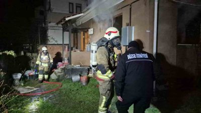 DÜZCE (İHA) – Düzce merkeze bağlı Çay Mahallesi’nde ahşap evde