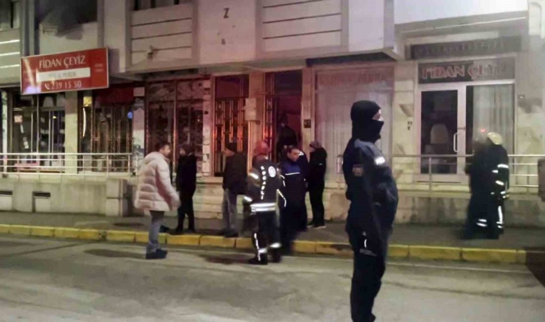 Kocaeli’nin Derince ilçesinde 5 katlı bir binada evin banyosundaki fayansların