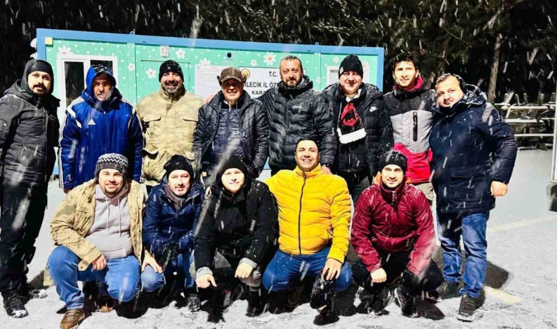 Bilecik Futbol Akademi Kulübü mangal partisinde bir araya geldi Bilecik Futbol Akademi Kulüp yöneticileri mangal partisinde bir araya gelerek,