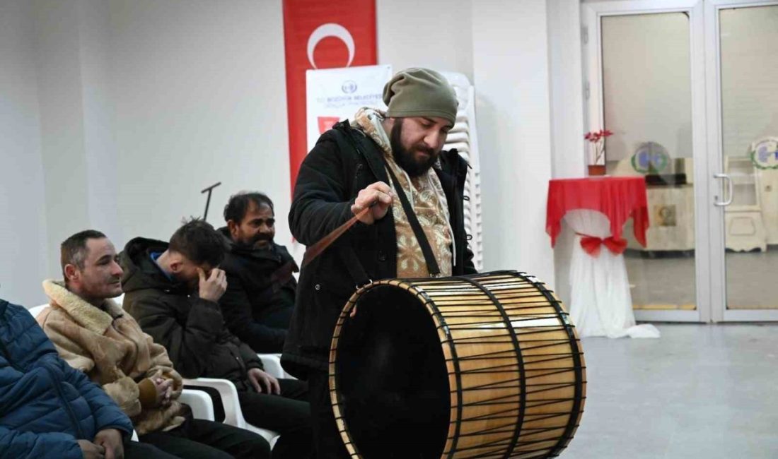 Eski Ramazan geleneklerinin yaşatılması konusunda önemli bir yer tutan davulcular,