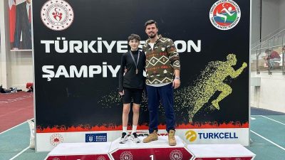 Sakarya Büyükşehir Belediyesi atletizm takımından 5 sporcu Bursa’da düzenlenen U16