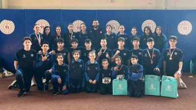 Çayırova Belediyesi Eğitim Spor Kulübü sporcuları, Kocaeli Salon Atletizm İl