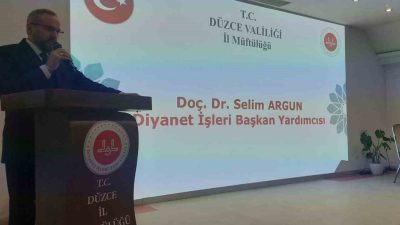 Taşra Buluşması programı yapıldı. Düzce İl Müftülüğü Konferans salonunda Kur’an-ı