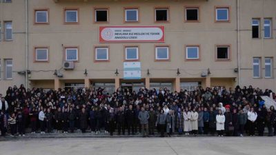 Düzce Belediyesi İtfaiye Müdürlüğü, okullarda yangın anında yapılması gereken doğru