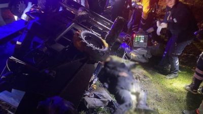 Düzce’de patpatın takla atması sonucu meydana gelen kazada sürücü hayatını