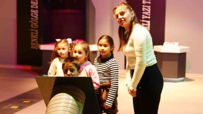 Düzce Belediyesi Bilim Merkezi, okul ziyaretlerine ev sahipliği yapmaya devam