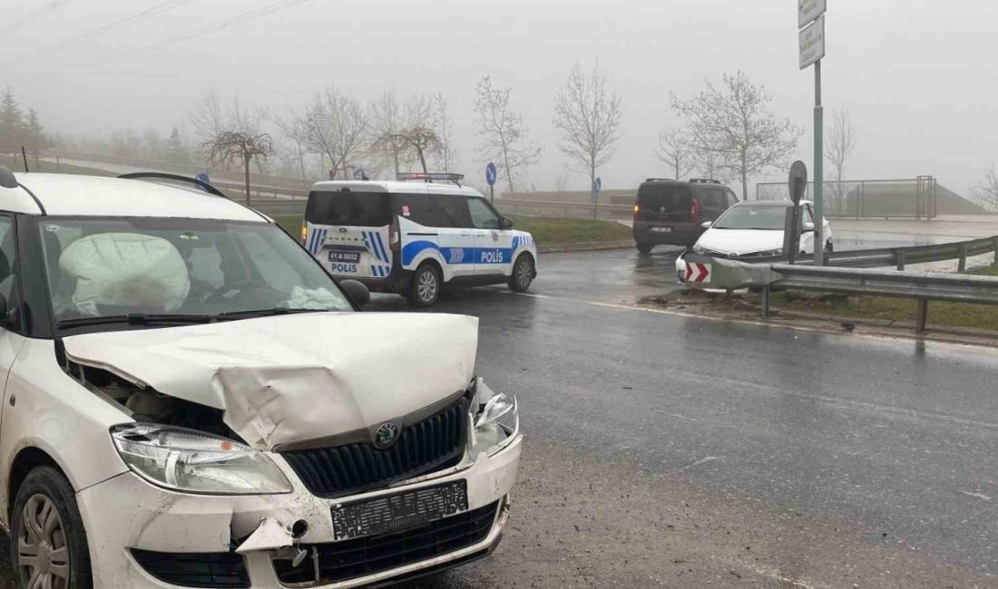 Kocaeli’nin İzmit ilçesinde iki otomobilin çarpıştığı kazada 2 sürücü de