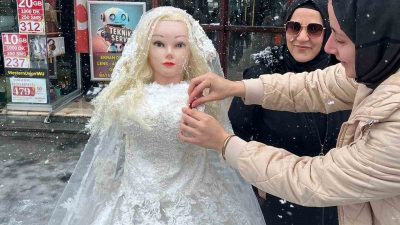 Düzce’de etkili olan kar ile birlikte vatandaşlar ilginç görseller çıkartmaya