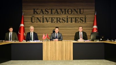 Kastamonu Üniversitesi’nde gerçekleştirilen senato toplantısında, bahar yarıyılı öncesinde akademik ve