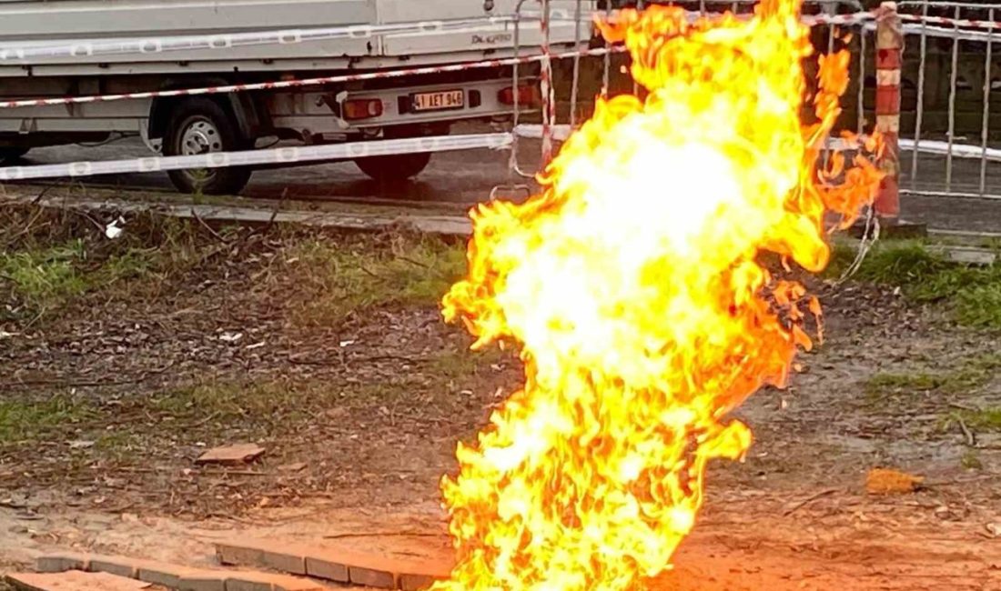 Kocaeli’nin Kartepe ilçesinde 3 gündür yanmaya devam eden metan gazıyla