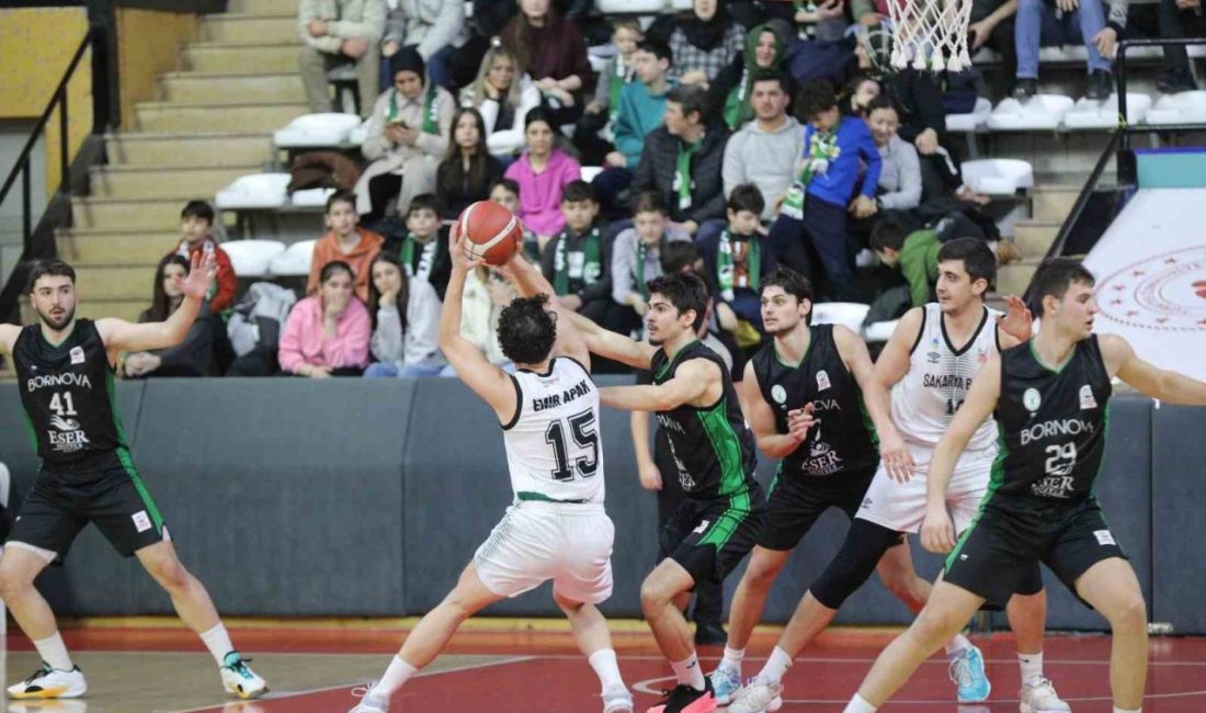 Sakarya Büyükşehir’in dev adamları ligin son maçında kazanmak istiyor Erkekler Basketbol 2. Ligi’nde mücadele eden Sakarya Büyükşehir Basketbol Takımı,