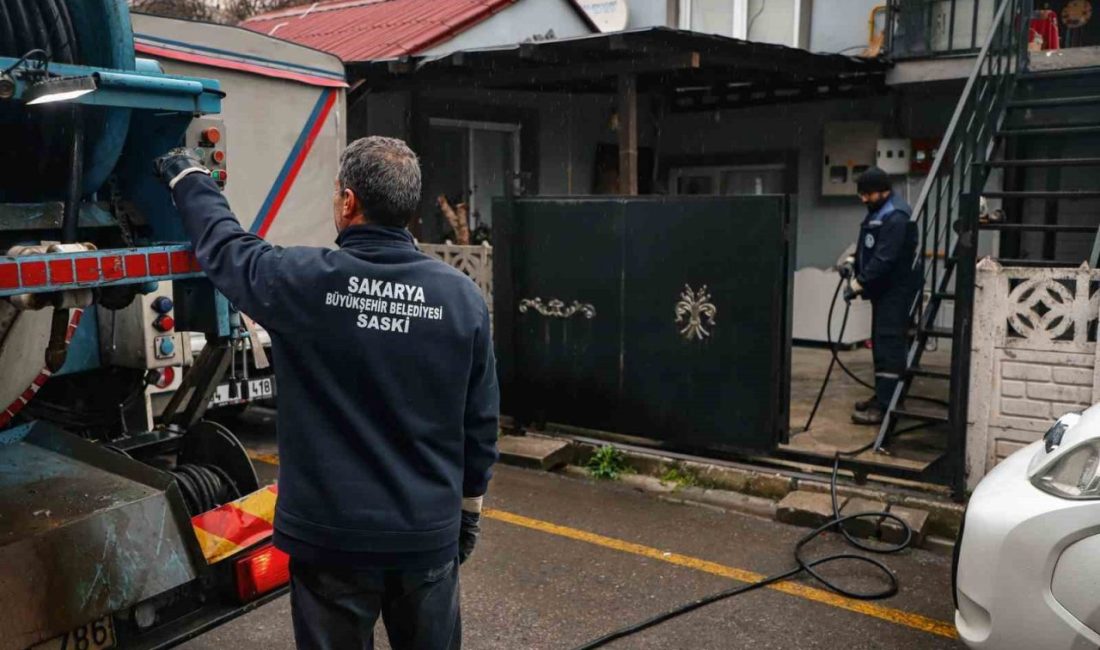 SASKİ gelen talepleri gönüllere dokunarak çözüme kavuşturdu Arıza, bakım ve onarım için çağrılara giden SASKİ ekipleri çalışmaların
