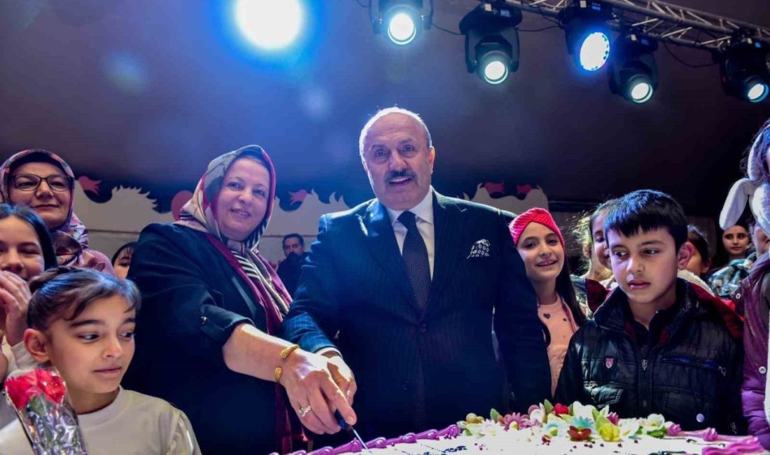 Taşköprü Belediyesi tarafından düzenlenen 8 Mart Dünya Kadınlar Günü programında,