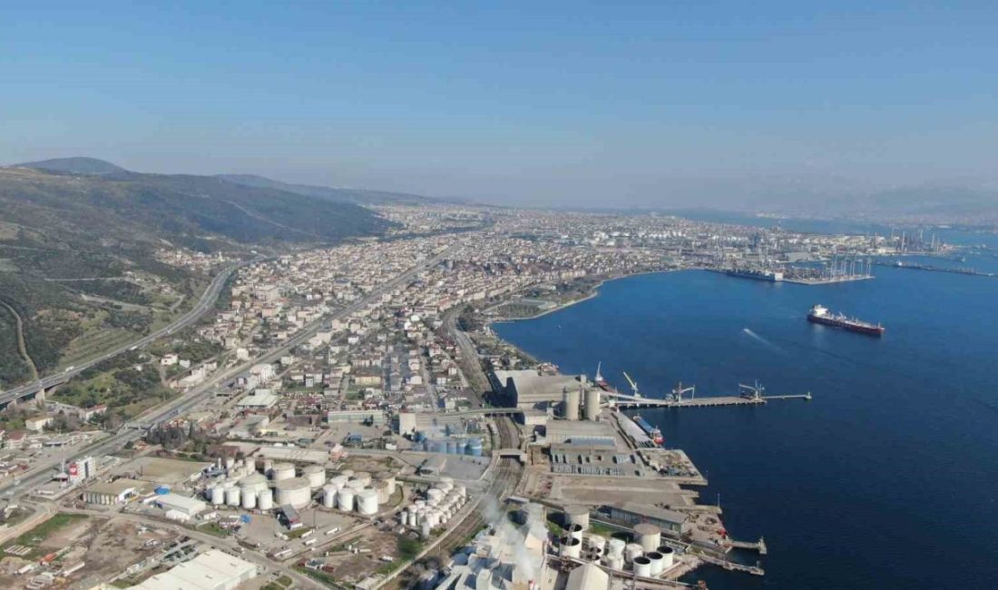 Kocaeli’nin aktif deprem hattı üzerinde bulunması nedeniyle uyarılarda bulunan Kocaeli
