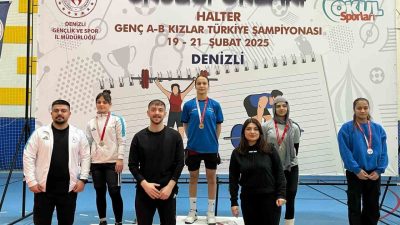 Denizli’de düzenlenen Genç a-b kızlar Halter Türkiye Şampiyonası’nda Düzceli Zeynep