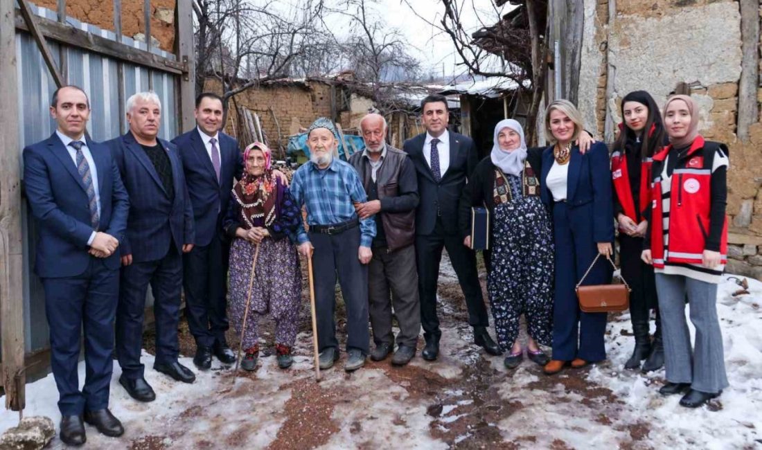 BİLECİK (İHA) – Bilecik Valisi Şefik Aygöl ve eşi Nazlı