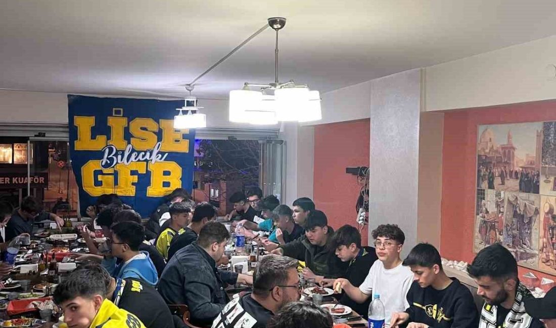 Bilecik Genç Fenerbahçeliler’den geleneksel iftar organizasyonu Bilecik Genç Fenerbahçeliler taraftar grubu, her yıl geleneksel olarak düzenlenen