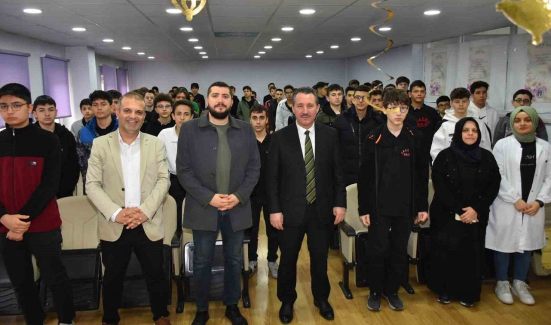 Bilecik İl Müftüsü Ahmet Dilek’ten öğrencilere Kadir Gecesi konferansı Bilecik İl Müftüsü Ahmet Dilek, Bilecik Şeyh Edebali Anadolu İmam