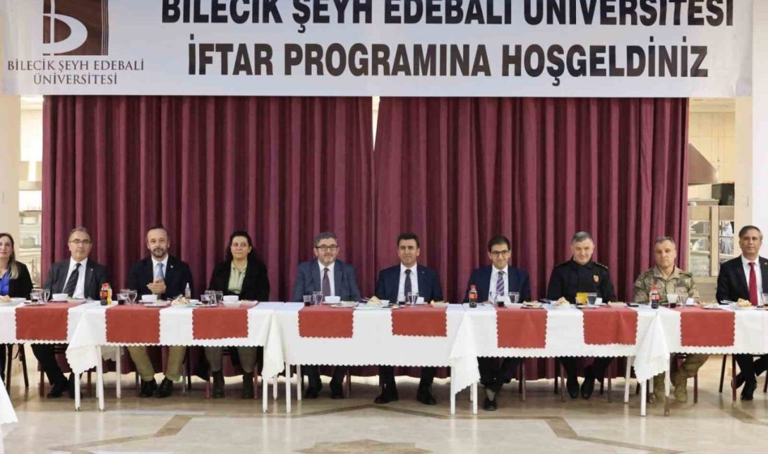 Bilecik Şeyh Edebali Üniversitesi’nin ev sahipliğinde düzenlenen iftar programında, Bilecik